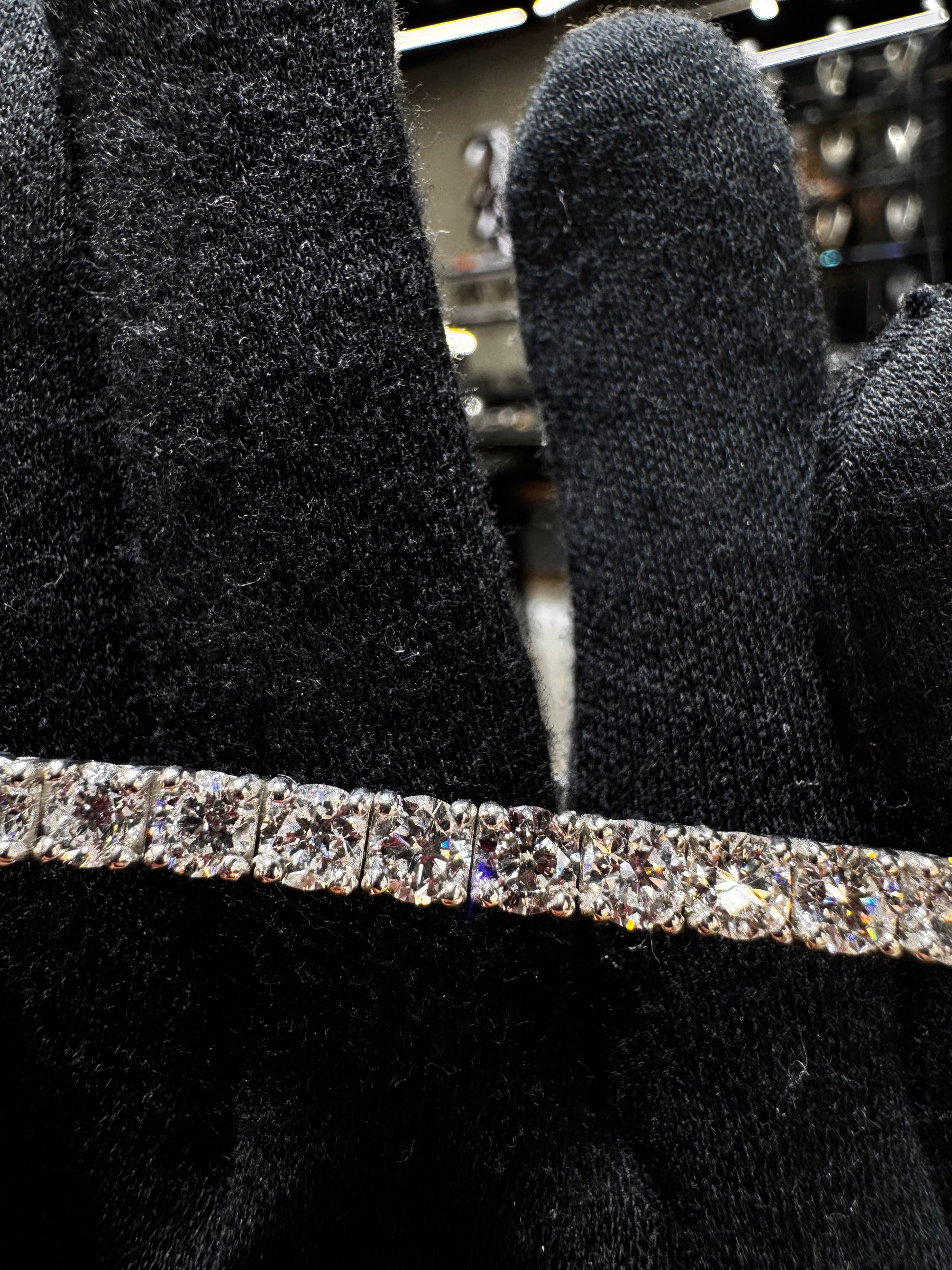 Close-up of .925 silver 35 pointer lab diamond tennis bracelet showcasing sparkling lab diamonds and fine craftsmanship