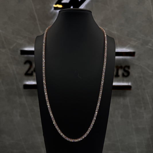 “20 pointer diamond tennis chain in 14K gold, featuring round brilliant-cut diamonds in a sleek, continuous prong setting.”