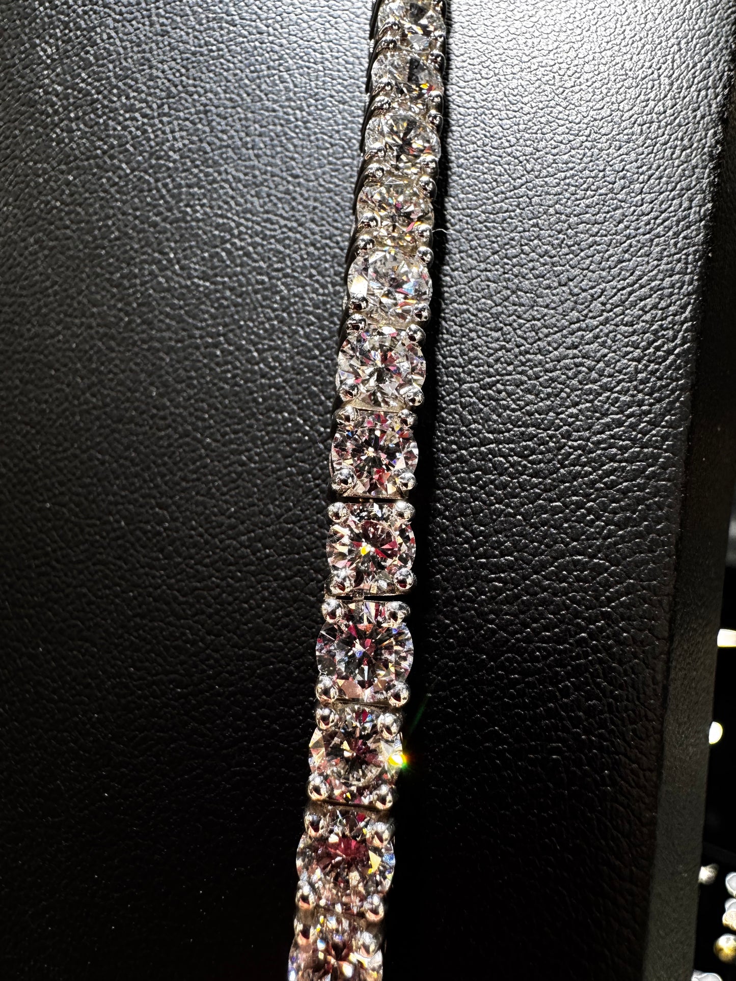 Close-up view of .925 silver 50 pointer lab diamond tennis chain highlighting the sparkle and detailed craftsmanship